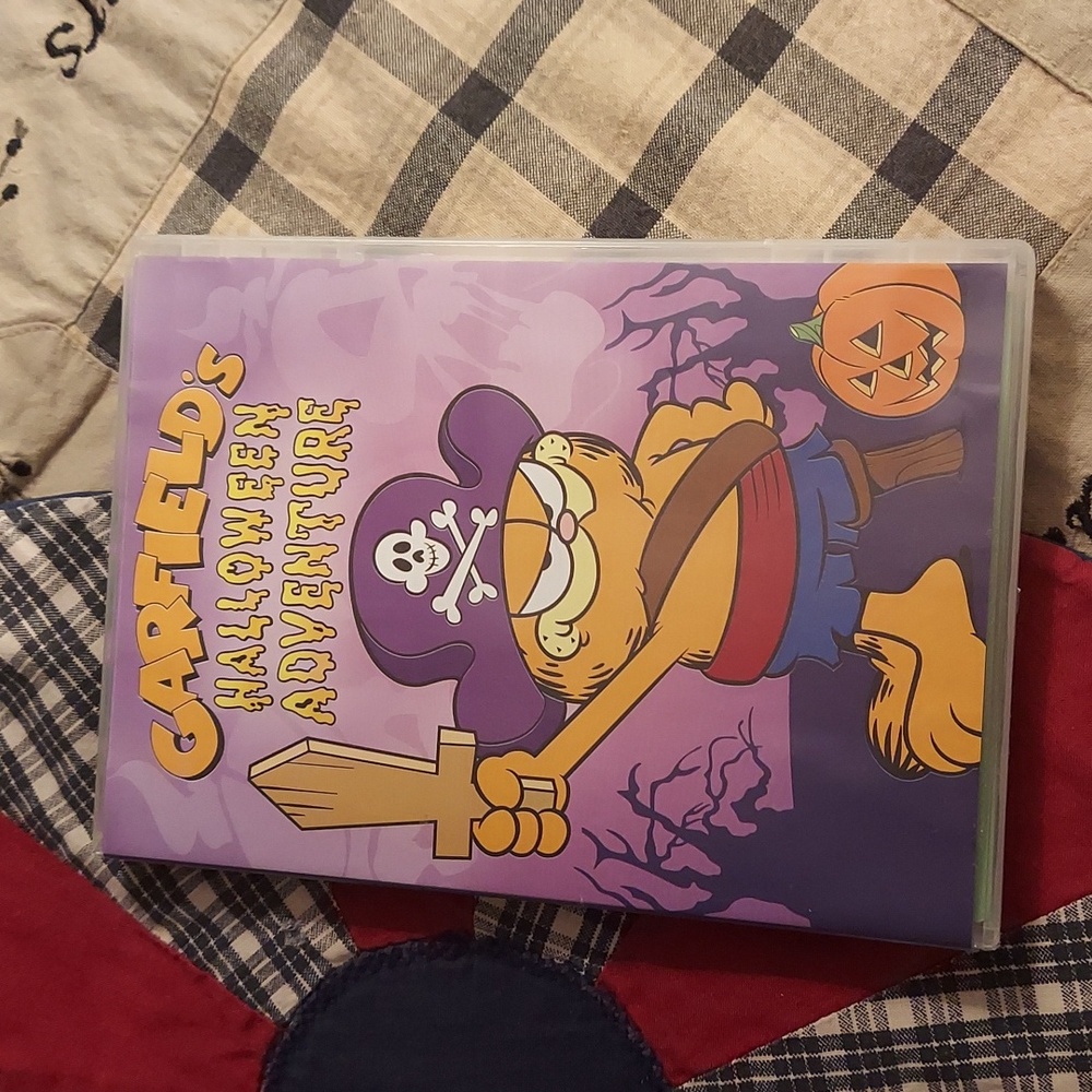 ❤️ Garfield 's Halloween Adventure DVD